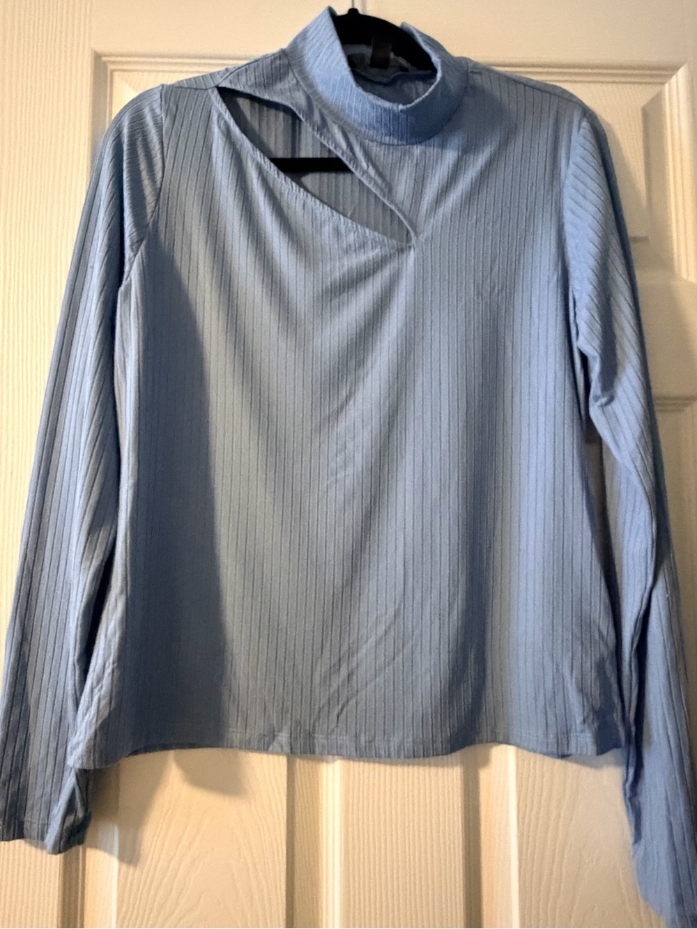 Women’s Light Blue Ribbed Cutout Mock Neck Top